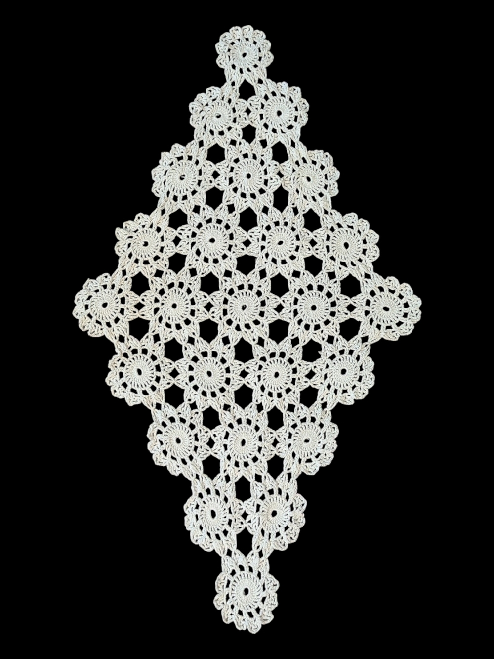 VTG Handmade White* Diamond Floral Crocheted Lace Doily Table Runner Scarf 21x12
